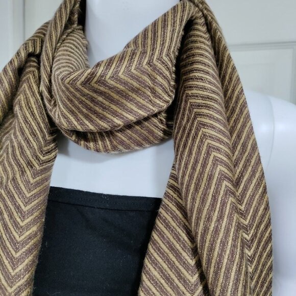 Official Pashmina and Silk Brown Chevron Pattern Unisex Scarf - Picture 2 of 6